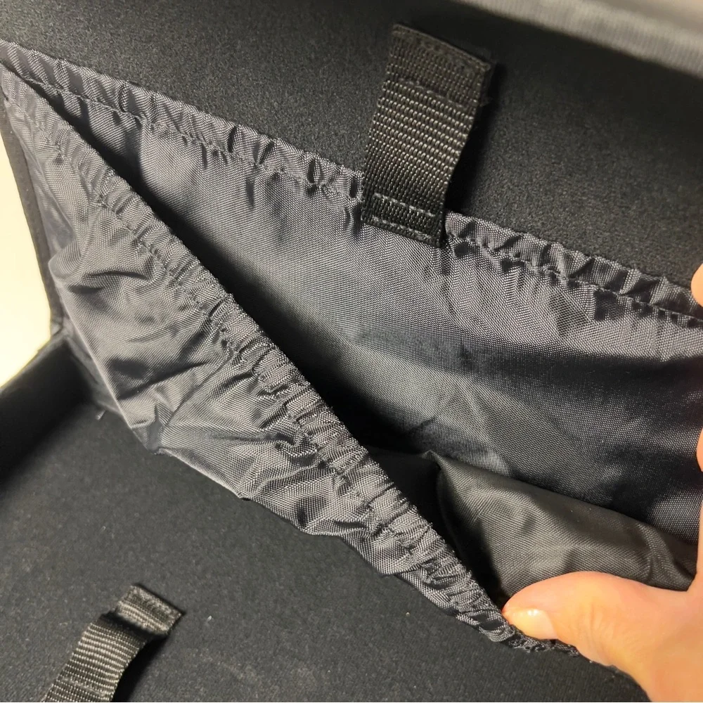 NIKON Camara Accessories Case NWOT